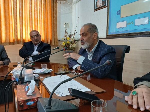 نشست خبرنگاران پانا با مدیر آموزش و پرورش ناحیه 3 قم