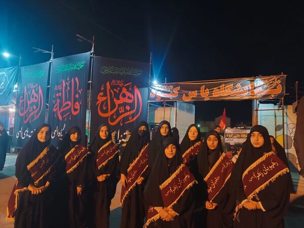 تشییع پیکر شهید گمنام در نمایشگاه یاس کبود 