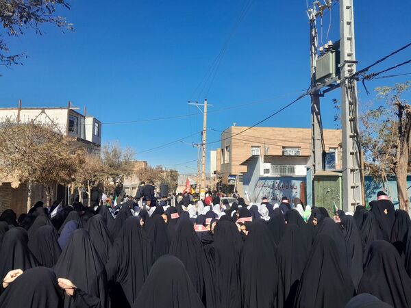حضور پرشور و حماسه‌آفرین دانش‌آموزان نسر در راهپیمایی یوم‌الله ۱۳ آبان