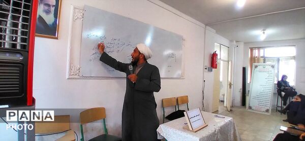 اردوی عملی دفاعی در دبیرستان انقلاب شهرستان ملایر