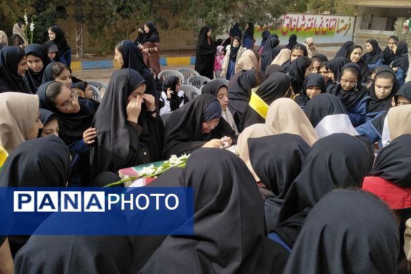 مزین شدن مدرسه حاج آقا توکلی به رایحه شهید گمنام 