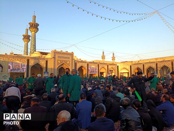 نماز بندگی در مشهد 