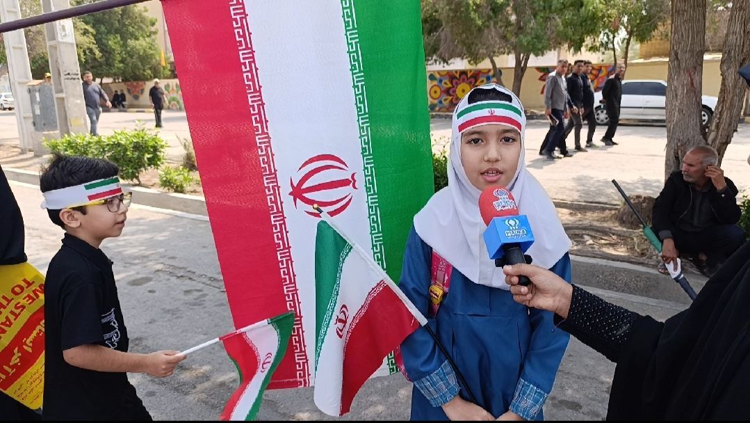 همبستگی کودکان بندرعباس با خانواده شهدای دبستان شجره طیبه میناب؛ عزاداری و محکومیت جنایت تروریستی