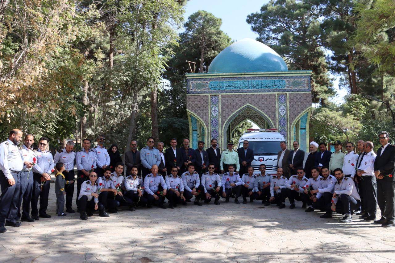 گرامیداشت روز آتش‌نشان و عطرافشانی مزار شهدای گمنام در تربت‌حیدریه