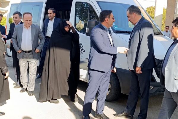 آیین استانی زنگ مهر در دبیرستان راضیه شیراز‌ 