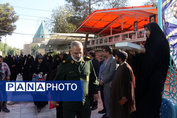 اعزام نخستین گروه از دختران دانش‌آموز ناحیه یک قم به اردوی راهیان نور