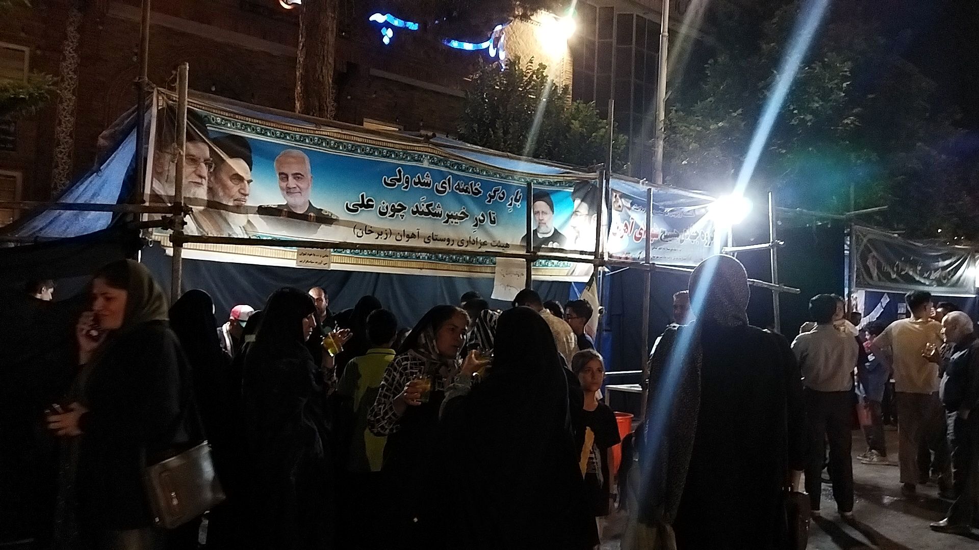 موکب شهدای روستای آهوان در نود و دومین شب از اجتماعات مردمی 