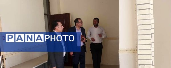 بازدید مدیر آموزش و پرورش ناحیه یک بندرعباس از مدارس روستای سرزه و خاروک
