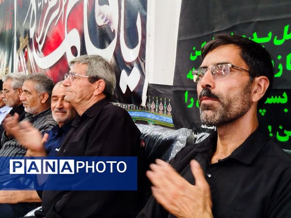 حضور هیات های روستای فدافن در هیئت حسینی در روز عاشورا