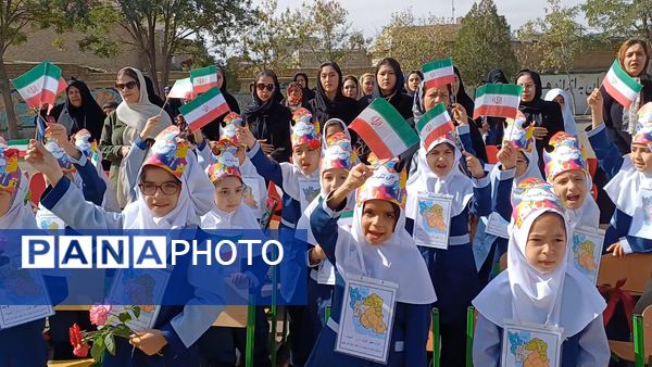 آیین جشن شکوفه‌ها در دبستان زکیه شیروان