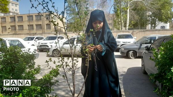 طنین یاد و نام شهدای میناب و رهبر شهید عزیزمان در اداره کل آموزش و پرورش خراسان رضوی