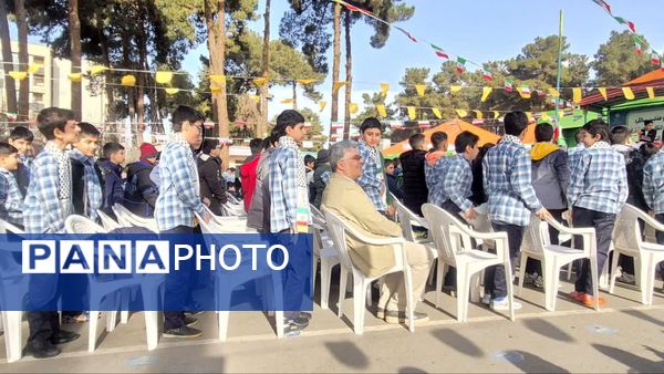 چهل و هفتمین بهار آزادی زنگ انقلاب به صدا درآمد