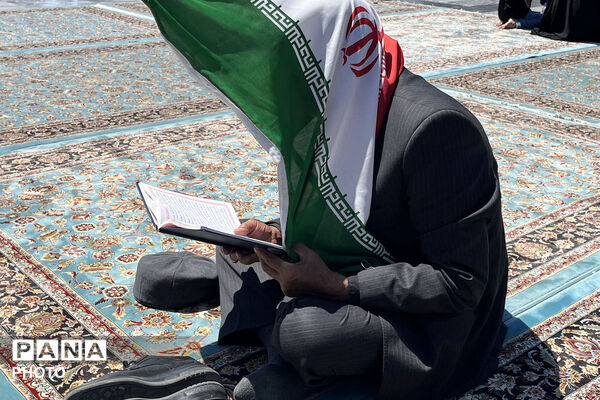 مشهد در سوگ؛ بدرقه باشکوه رهبر شهید انقلاب در جوار بارگاه رضوی