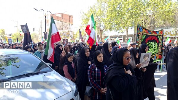 برگزاری مراسم عزاداری رهبر شهید در شهر آشخانه