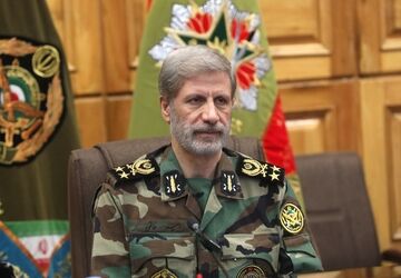 فرمانده کل ارتش: در دفاع از‌ ایران عزیز، لحظه‌ای درنگ نخواهیم کرد