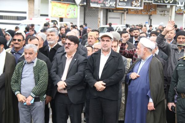 راهپیمایی 9 دی در بهبهان؛ فرهنگیان و دانش‌آموزان با آرمان‌های انقلاب تجدید بیعت کردند