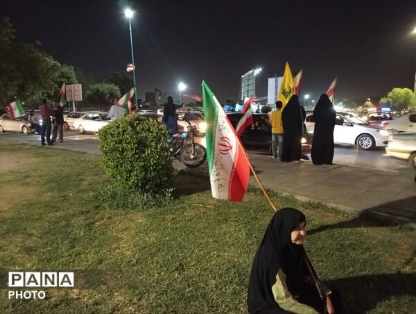 میدان‌داری مردم دارالعباده در میدان امام حسین (ع) یزد