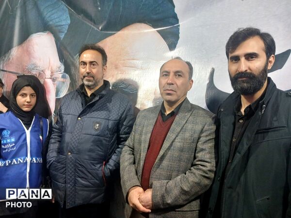 اجتماع باشکوهی فرهنگیان استان البرز در چهلم شهادت رهبر و دانش‌آموزان میناب