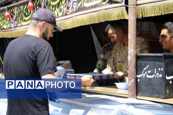 دانش‌آموزان پیشتاز رباط کریم، خادمان کوچک اربعین حسینی