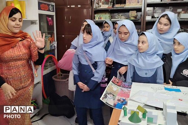 نمایشگاه طرح جابر در دبستان شهید مجید مجیدی ناحیه دو شهرری 