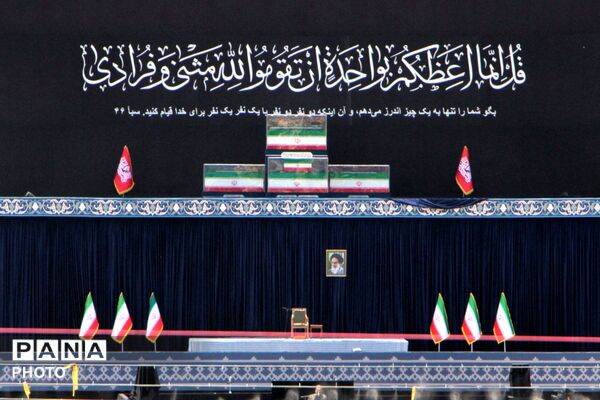آخرین وداع با قائد شهید: پیکر مطهر آیت‌الله سیدعلی‌خامنه‌ای در میان سیل عاشقان به مصلی تهران رسید 