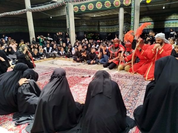 همایش شیرخوارگان حسینی با حضور خیل عظیمی از عزاداران در فاروج 