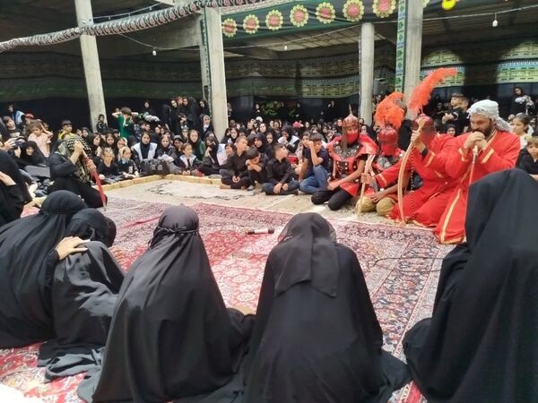 همایش شیرخوارگان حسینی با حضور خیل عظیمی از عزاداران در فاروج 