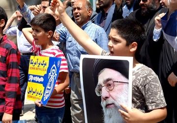 روایت ایستادگی پشت شهدا