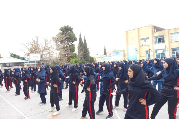 المپیاد ورزشی درون مدرسه‌ای در دبیرستان شاهد فیض ناحیه ۳ شیراز