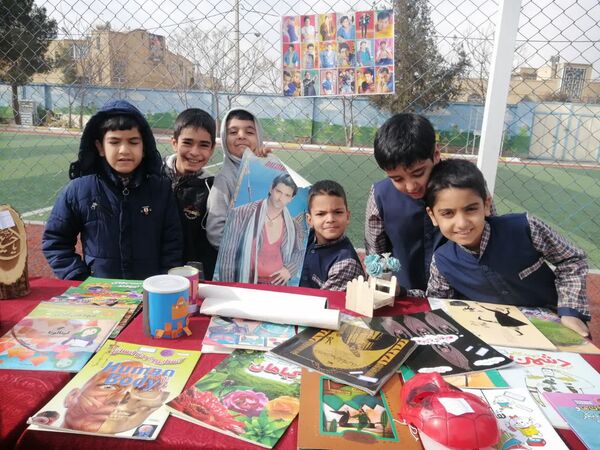  نمایشگاه دست‌سازه‌های دانش‌آموزی در دبستان حضرت قاسم بن‌الحسن‌(ع) ناحیه یک