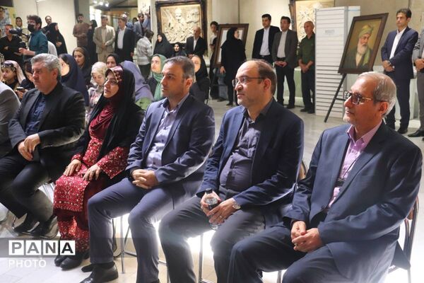 آیین گلباران مزار استاد شهریار در تبریز 