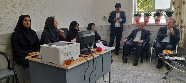 بازدید مسئولان آموزش و پرورش از مدارس سطح شهر سملقان به‌مناسبت هفته معلم