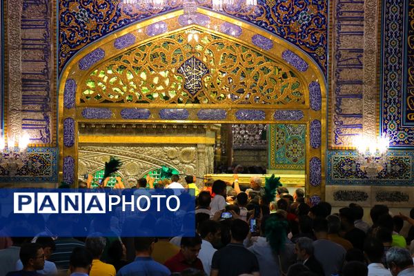 عید امامت در حرم امام رضا(ع)