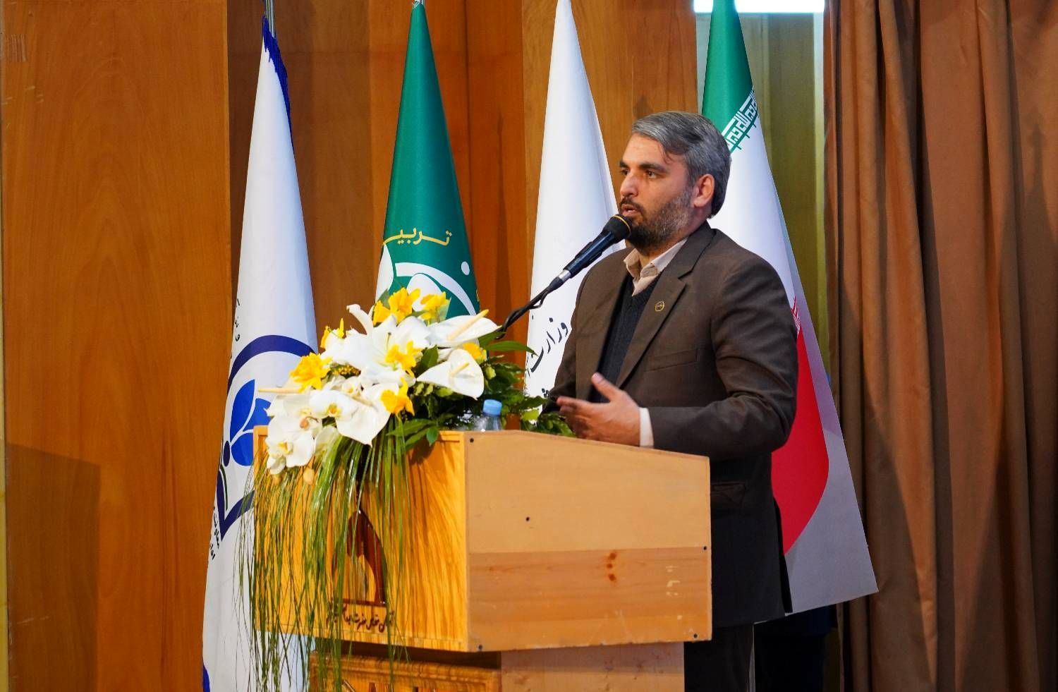 پروراندن استعداد‌های دانش‌آموزان این مرز و بوم نیازمند جهت دادن توسط مربیان الگوساز  است