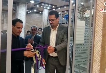 حضور دانش‌آموزان خبرنگار در افتتاحیه نمایشگاه عکس‌های هنرستان‌های ناحیه ۲