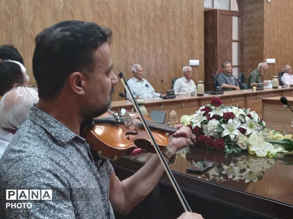 جلسات هفتگی پیشکسوتان فرهنگی در دبیرستان خیام