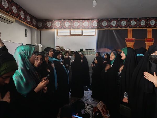 پاتوق مروارید در حسینیه ابوطالب (ع)