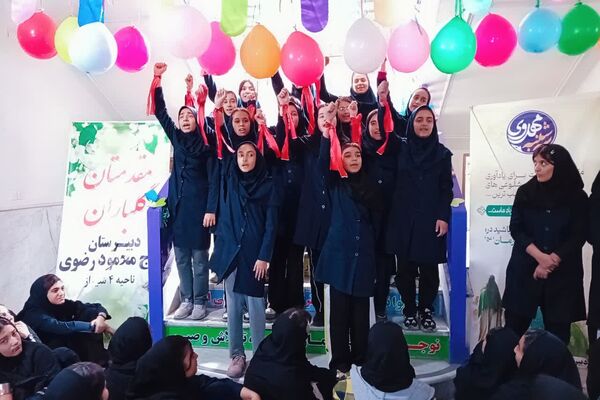 جشن نیمه شعبان در دبیرستان حاج محمود رضوی ناحیه ۴ شیراز