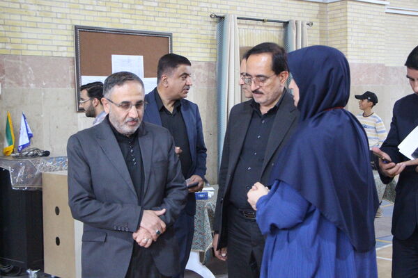  بازدید معاون پارلمانی وزارت آموزش و پرورش از حوزه‌های امتحانی یزد