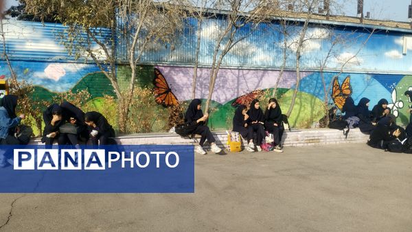 دور همی دخترانه همزمان با هفته بهداشت روان در دبیرستان فرهنگیان 