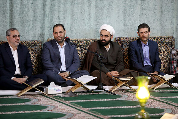 محفل انس با قرآن دانش آموزان و فرهنگیان برگزیده و نخبه قرآنی با حضور وزیر آموزش و پرورش