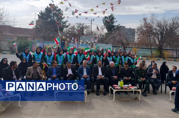 طنین گلبانگ انقلاب در دبیرستان شبانه روزی همای رحمت شهرستان سرخس