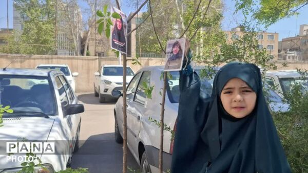 طنین یاد و نام شهدای میناب و رهبر شهید عزیزمان در اداره کل آموزش و پرورش خراسان رضوی