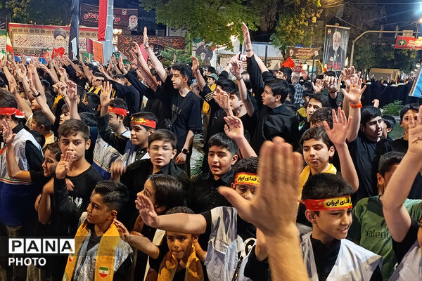 اجرای سرود «رهبر شهیدم» با مشارکت چهار تشکل دانش‌آموزی در بجنورد
