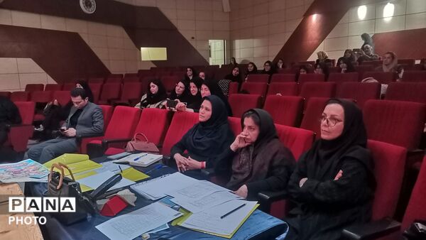 چهل‌وچهارمین جشنواره فرهنگی هنری ناحیه ٧ عرصه ای برای نمایش استعدادها