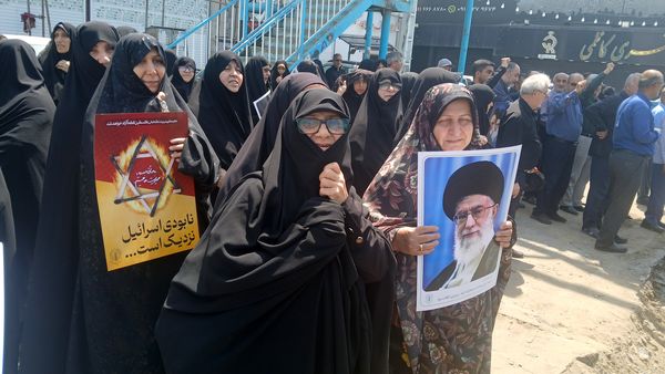 جمعه‌های خشم و نصر در شهرستان محمودآباد