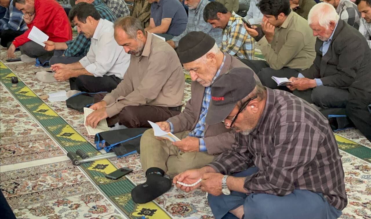 مراسم باشکوه دعای عرفه در مصلی شیروان