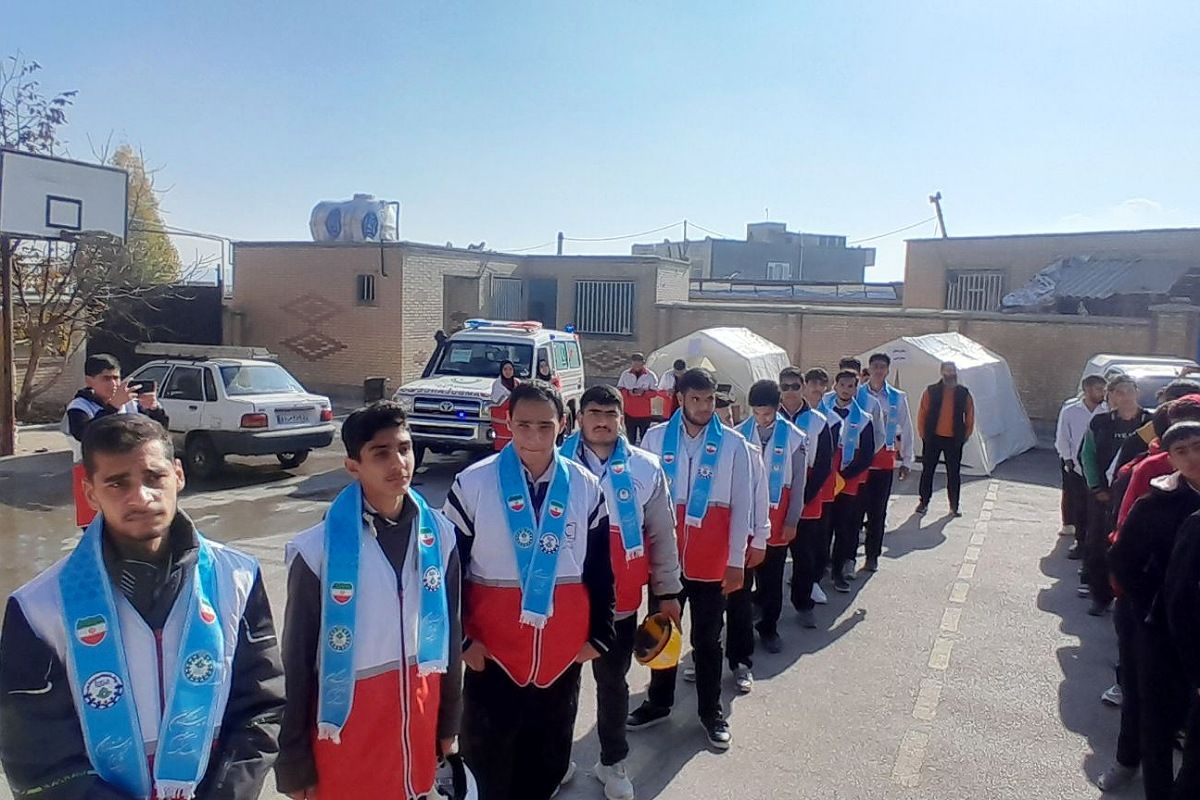 مانور سراسری زلزله در دبیرستان شهید محمدجواد باهنر دماوند