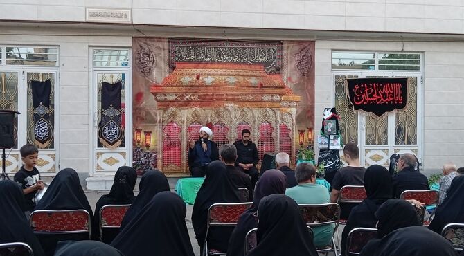 عزاداری عاشقان اهل‌بیت (ع) در کوچه پنج‌تن نیشابور 