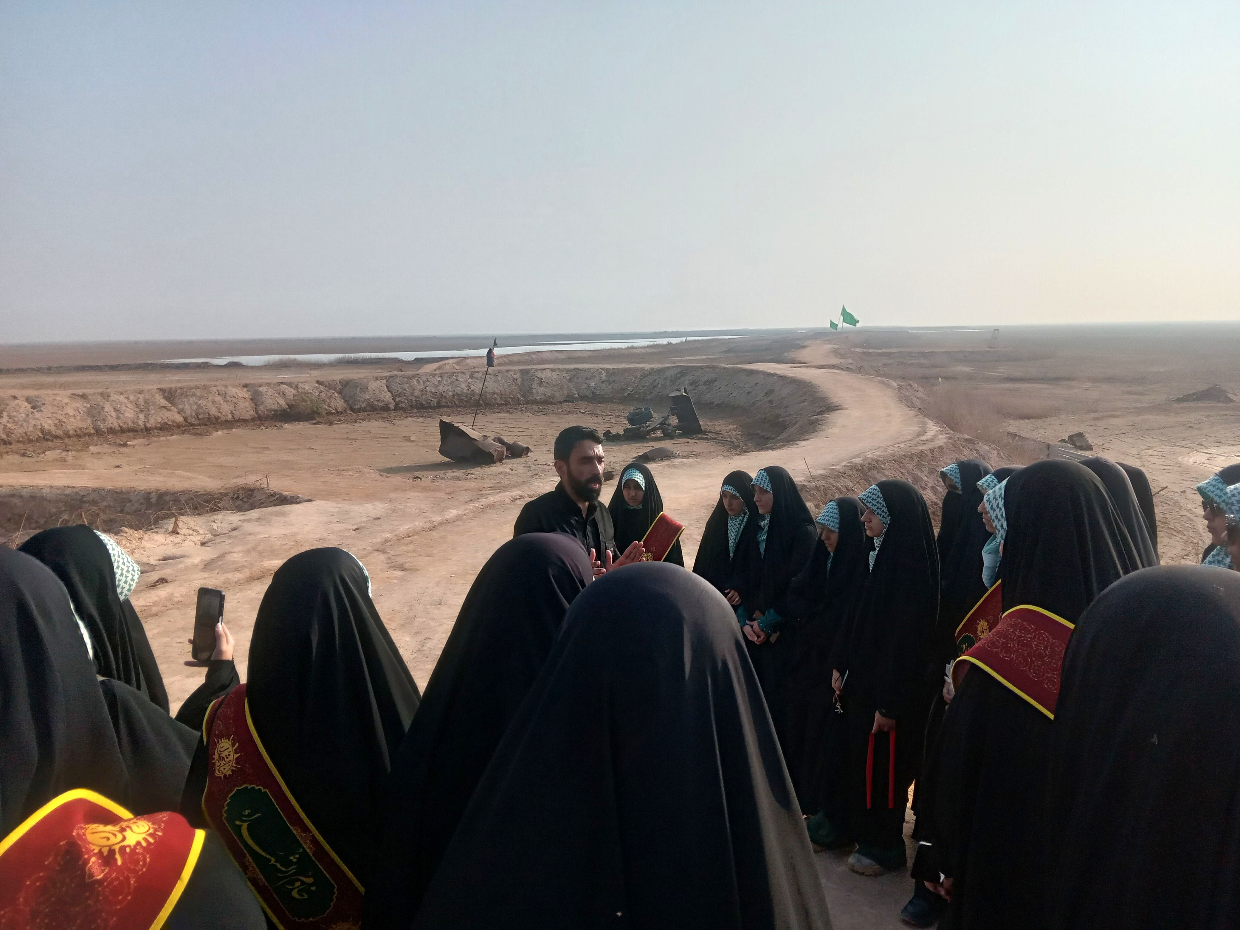 بازدید دانش آموزان خادم الشهدا از طلائیه 